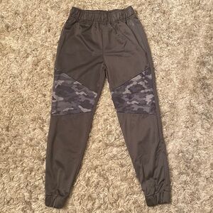 Gray with Gray Camo elastic waist pants Boys Size M (10/12)